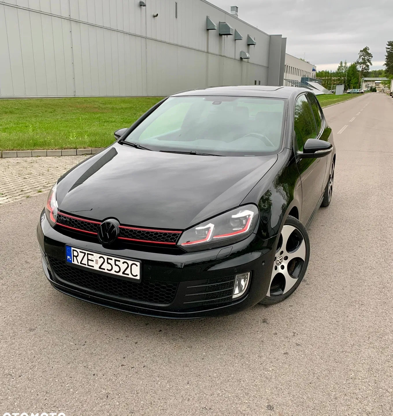 samochody osobowe Volkswagen Golf cena 35400 przebieg: 165000, rok produkcji 2009 z Reszel